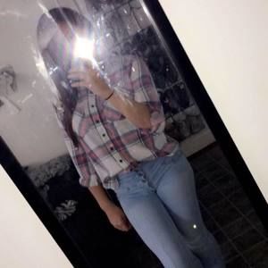 Meet your Posher, Noemi